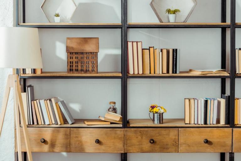 Bibliothèque sur mesure à Longfossé, comment bien la concevoir ?